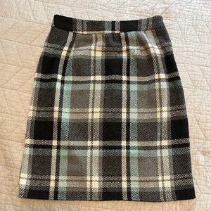 Downeast plaid skirt size 4